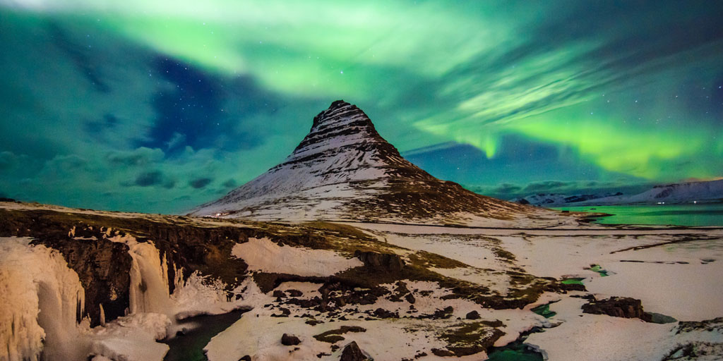 best time to see northern lights in iceland