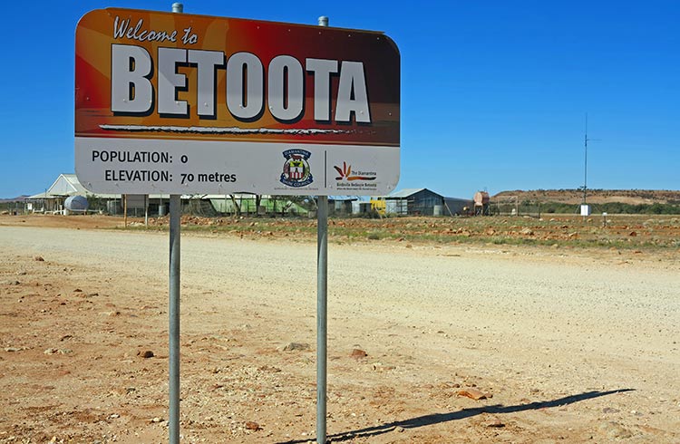 A road sign reading Welcome to Betoota in remote Western Australia.