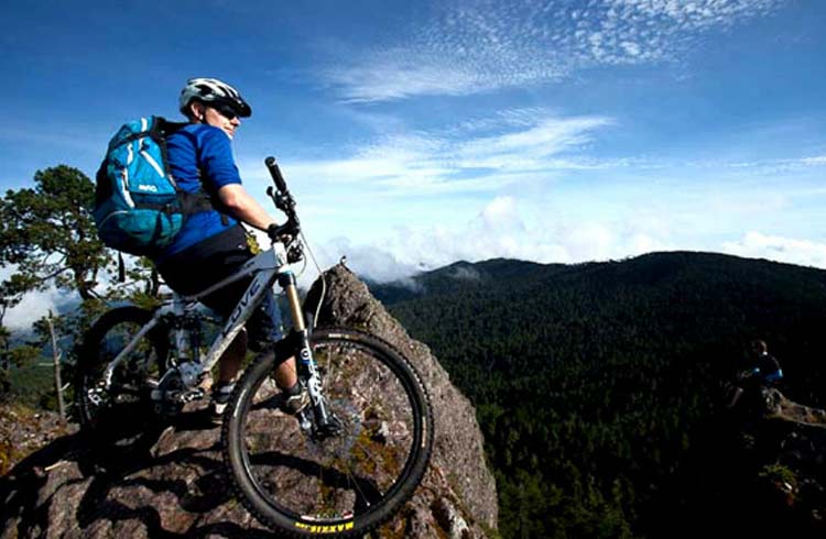 Mountain biking in Sierra Norte, Mexico.
