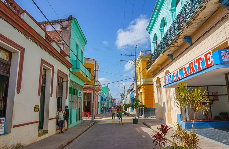 9 Ways to Get Lost in the Pastel Maze of Camagüey