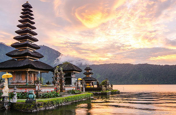5 Ways to Get Off the Beaten Path in Indonesia