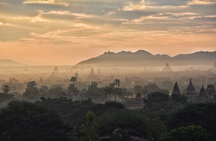 Misty morning at the temples of Bagan