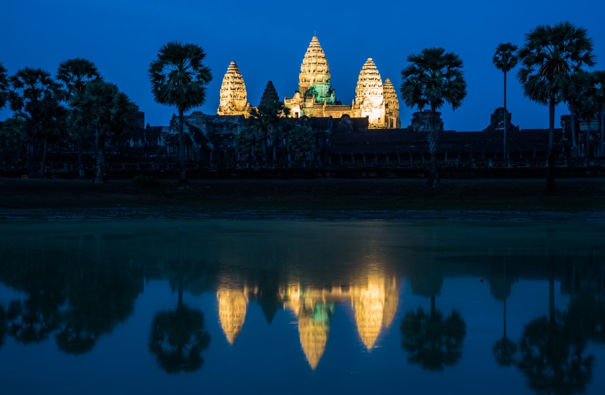An amazing, fun-filled day ends with a gorgeous, glimmering Angkor Wat backdrop. It’s only during these three days that Angor Wat is illuminated at sunset every evening.