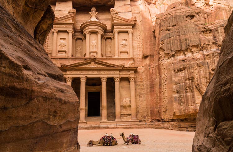 weapon Full Glow 6 Tips for First-time Travelers in Jordan