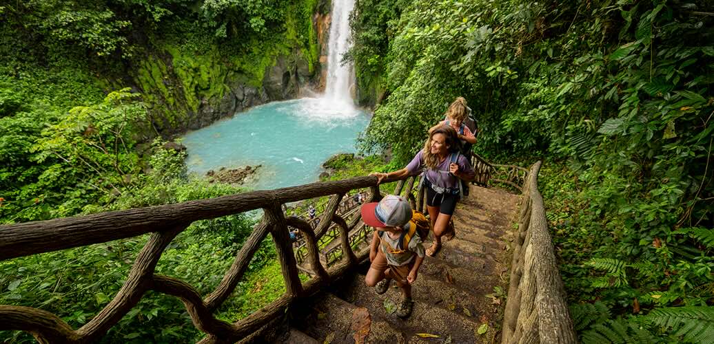 Hiking Rio Celeste waterfall