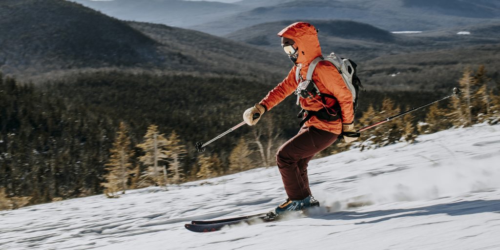 Skiing In The Usa During Covid 19 [ 512 x 1024 Pixel ]