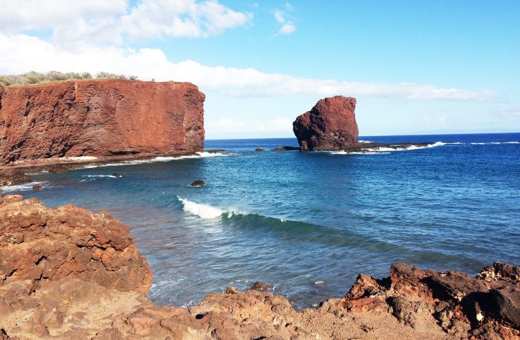 Clifftop view of Puʻu Pehe, aka Sweetheart Rock, on the Hawaiian island of Lanai.