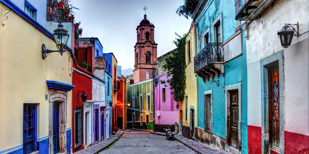 A Nomad's Guide to Accommodation and Getting Around Mexico