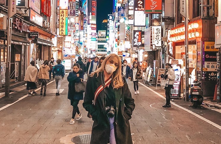 Woman in a mask in Tokyo