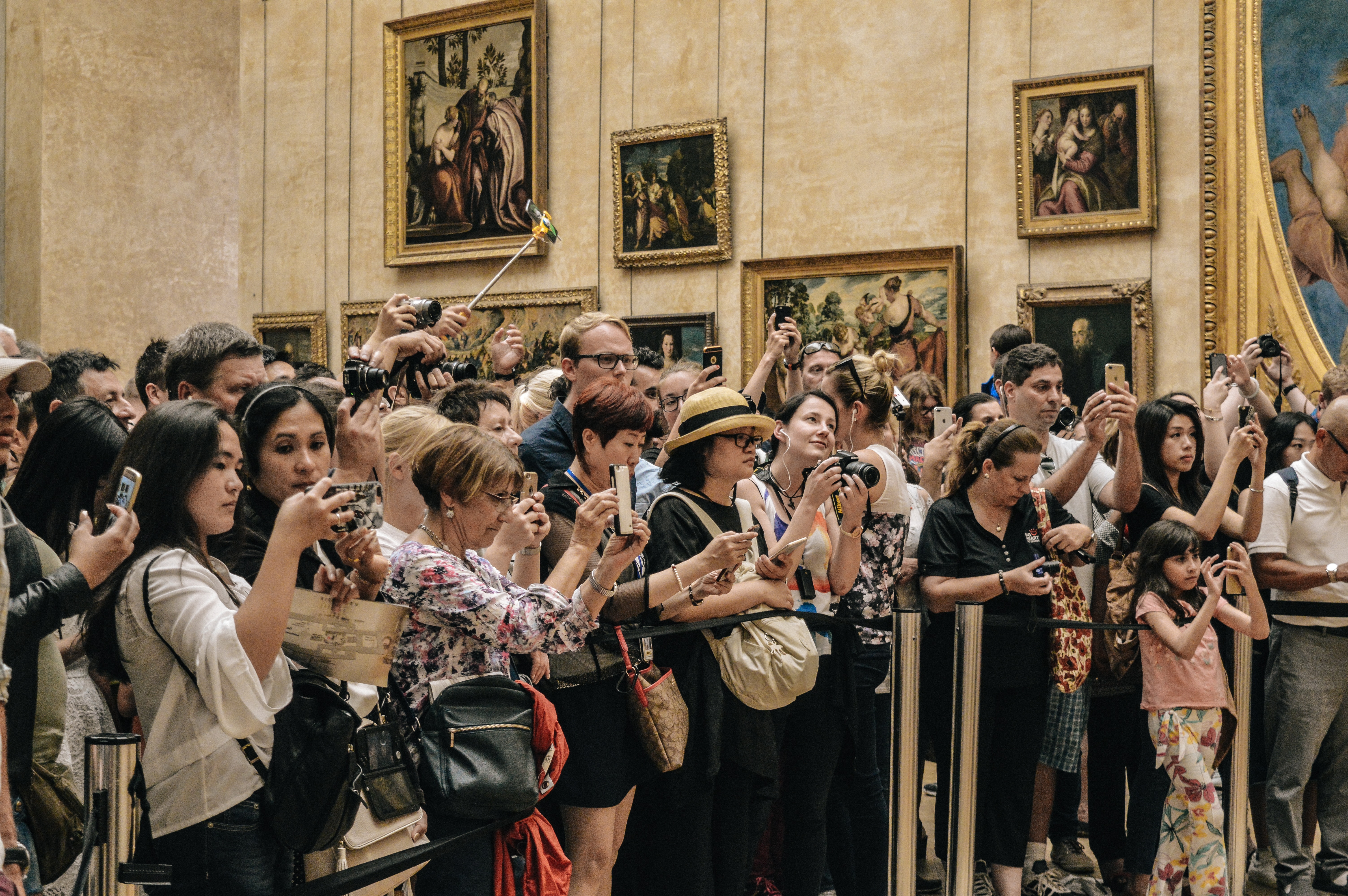 Crowds at The Louvre