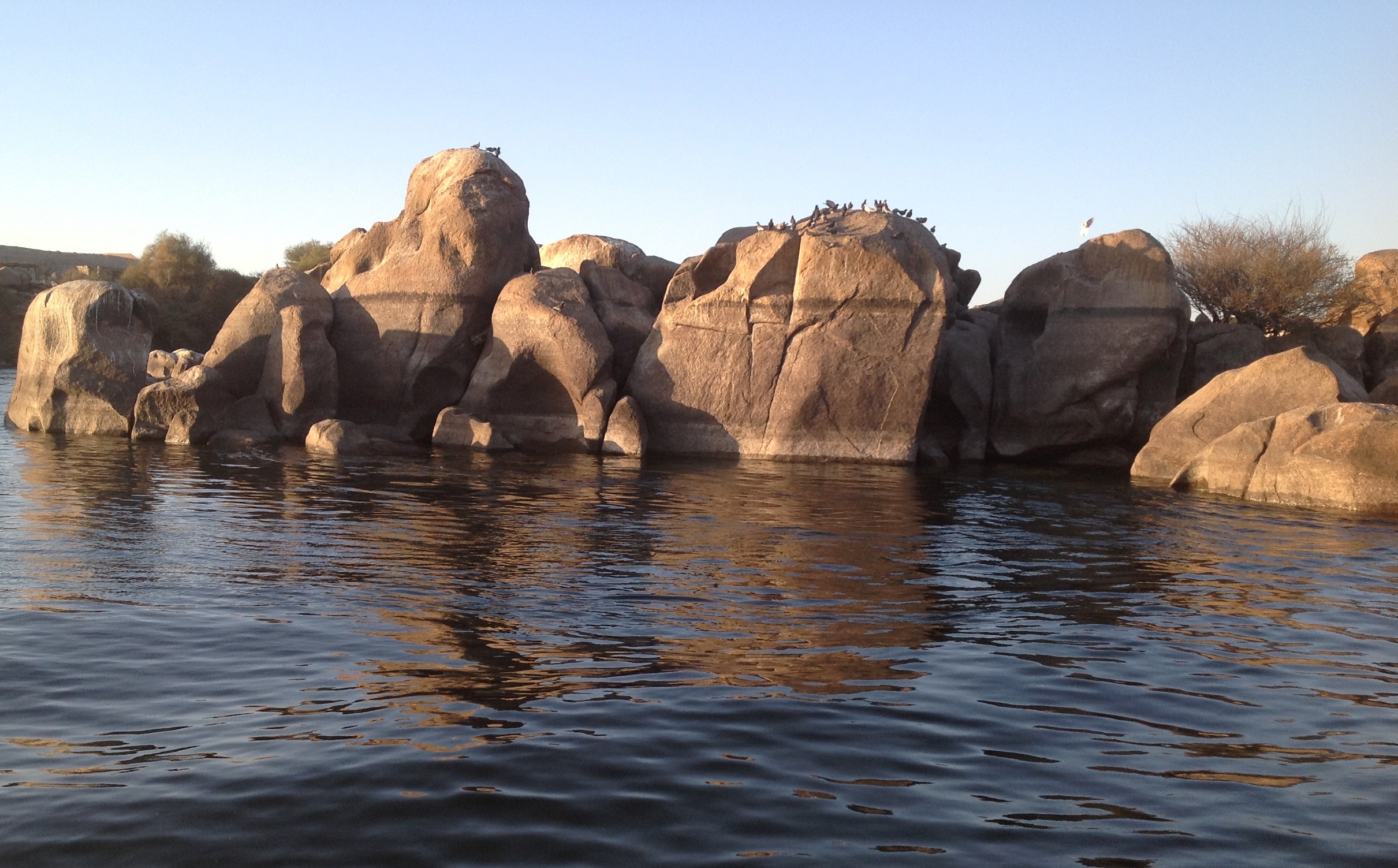Challenge rocks for Nile flow.