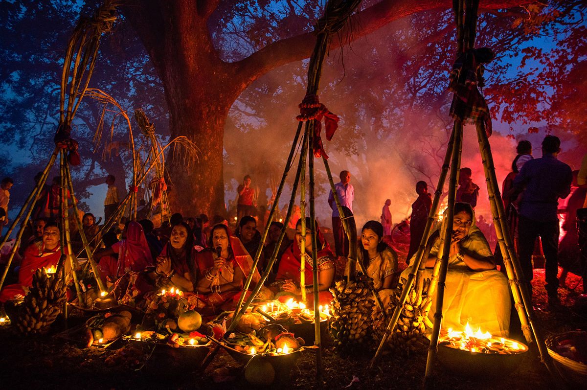 The devotees spending fun time singing and celebrating, awake whole night.