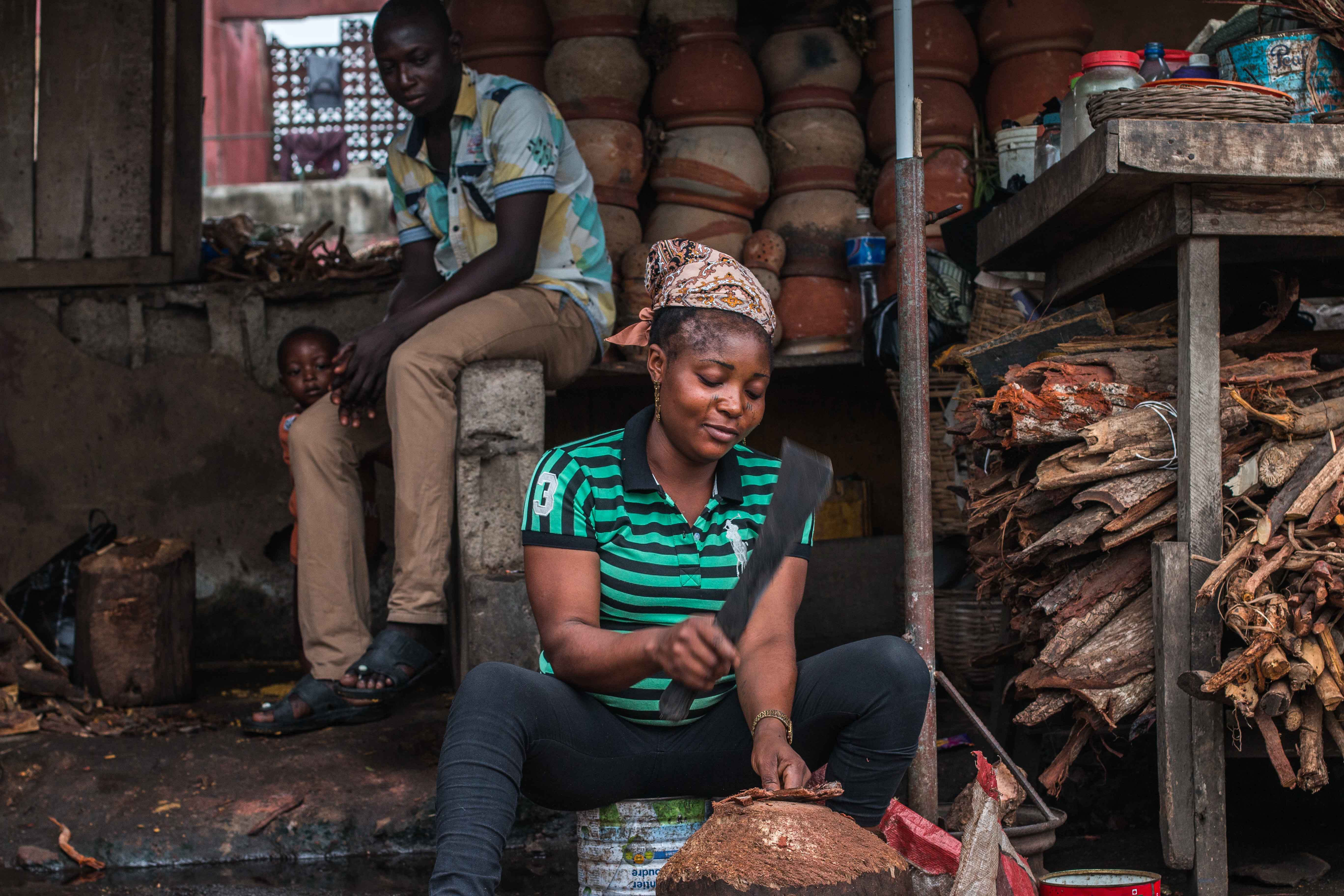 ELEWEOMO Traditional Medicine Practitional 