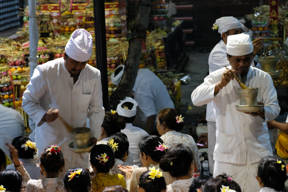 Special blessings are showered upon the devotees after they finish their prayer.