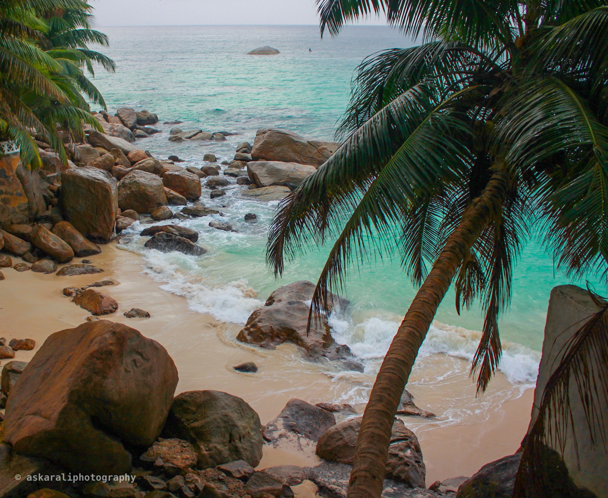 Beaches in seychelles are one of the best in the world. I found an amazing beach with no one for sunset view.
It is more like a private beach but Accessible for public if you find the way to beach from main road. I was glad I found this amazing beach in a random place.