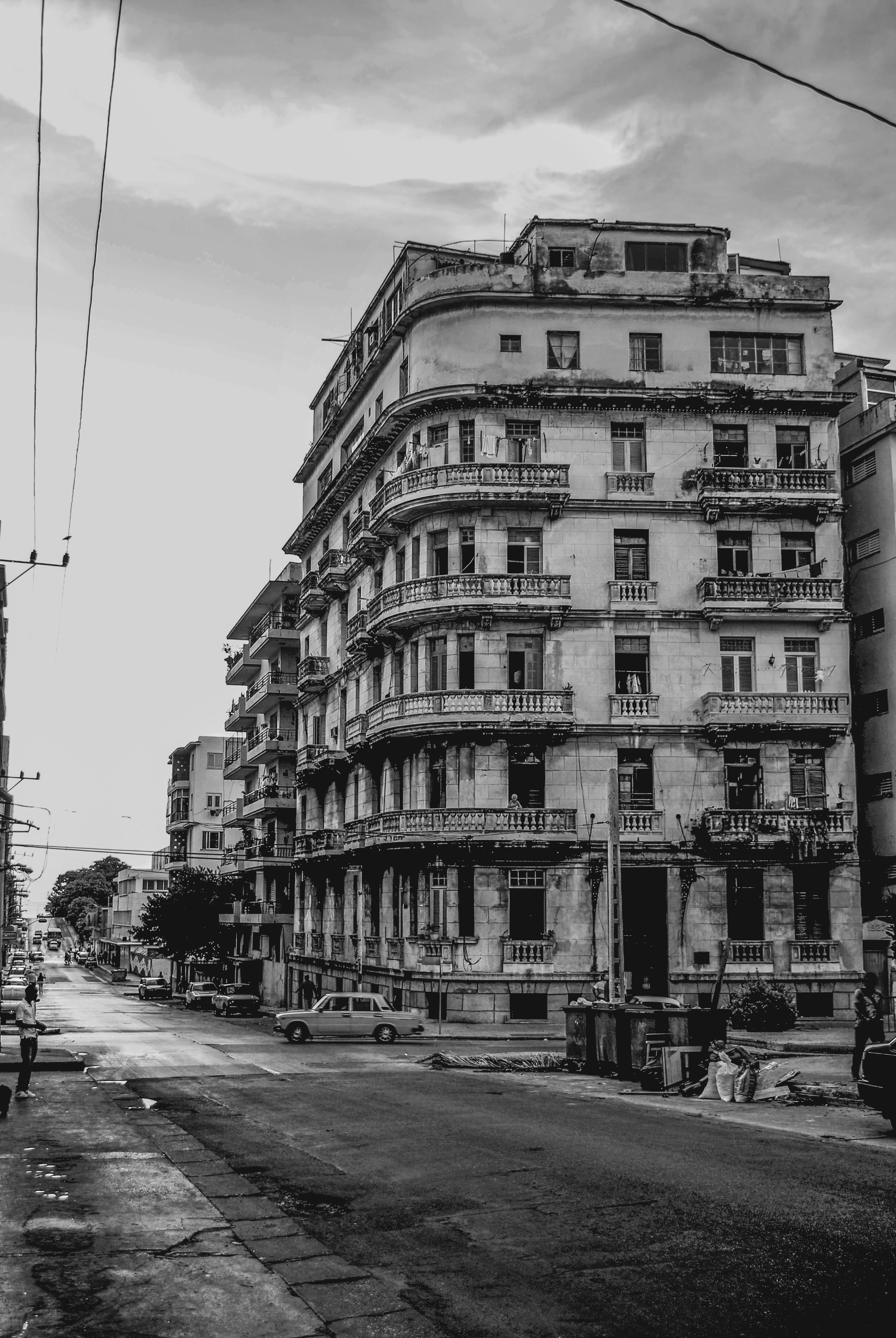 Architecture Photography. La Habana, an image of an anachronistic city where the time don't pass by. (La Habana, 2011)  