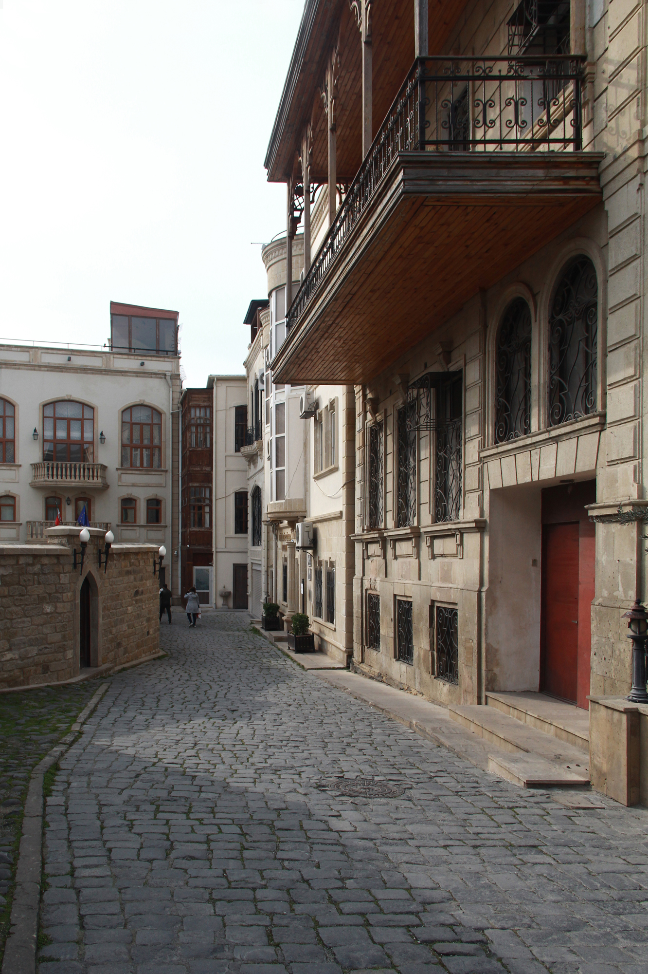 one of the internal streets of the old city, very peaceful and clean, gives a bit European feel as a sence of place. 
