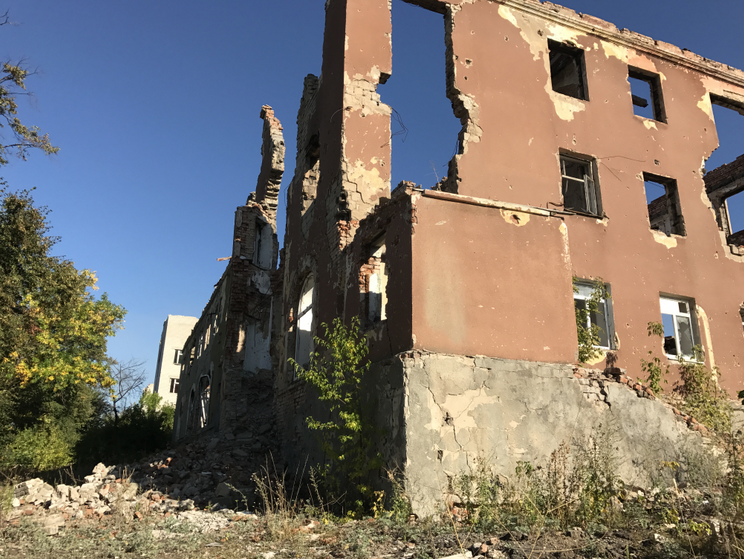 An old home that was destroyed in the Ukraine-Russia war.