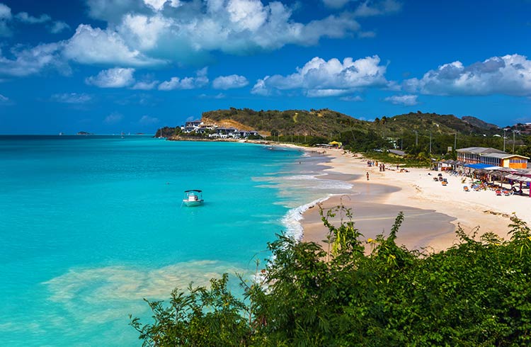 How to Avoid Scams When Traveling in Antigua and Barbuda