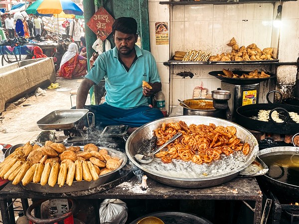 Street food vendor in Delhi