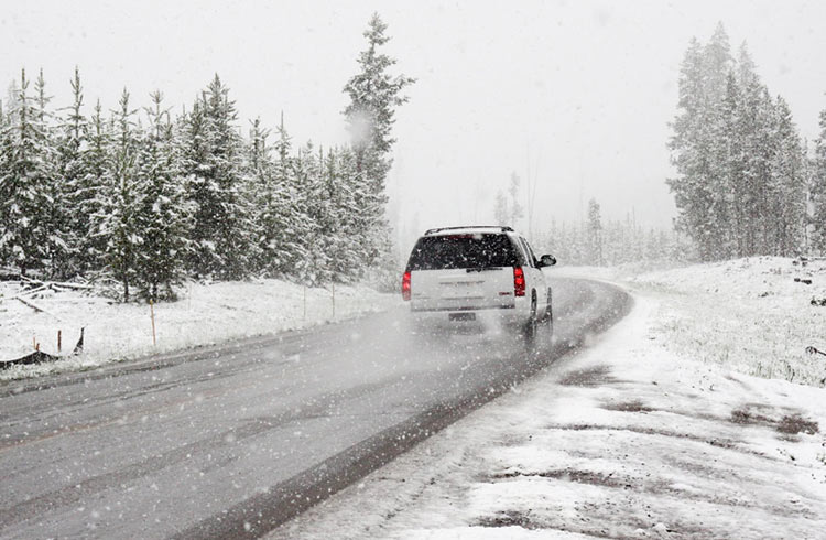 5 Safe Driving Tips for a Winter Road Trip in Europe